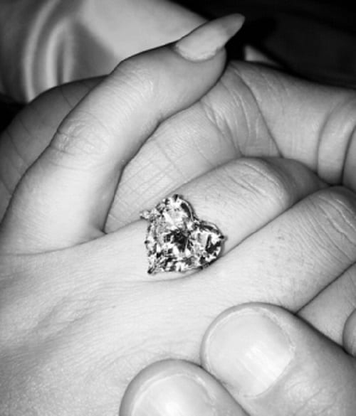 Lady Gaga s'est fiancée: photo