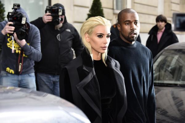 Kim Kardashian a encore fait du buzz: la mère de North est désormais… blonde (photos)