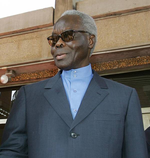 Top 9 des présidents africains qui ont quitté le pouvoir pacifiquement: photos