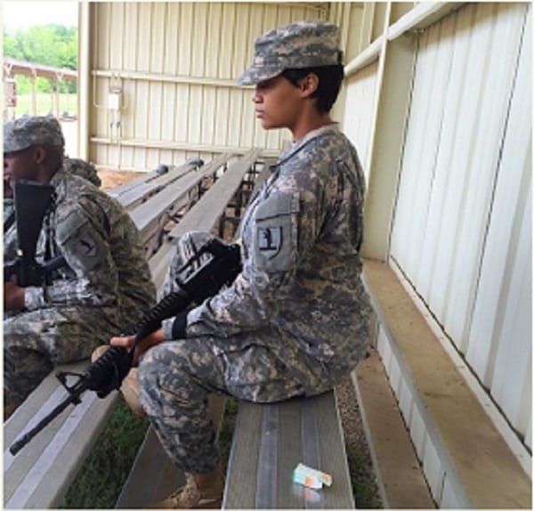 Voici la femme la plus s*xy de l'armée américaine: Photos
