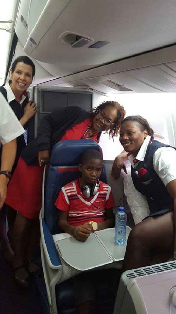 Histoire triste: Ce garçon ghanéen en phase terminal de cancer voulait voir un avion avant de mourir (PHOTOS)