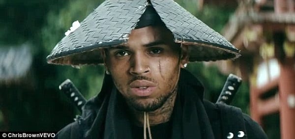  Chris Brown fait figurer Karrueche dans son nouveau clip vidéo: photos+vidéo