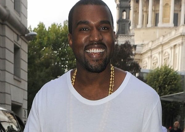 Kanye West révèle enfin pourquoi il ne sourit presque jamais... 