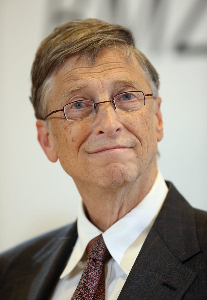 История самого богатого человека. Билл Гейтс. Самый богатый человек на планете. Самый бровастый человек в мире.