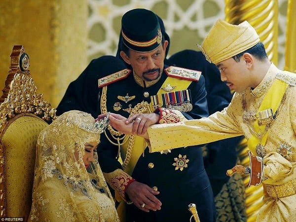 Sultan de Brunei: découvrez à quoi ressemble un mariage de milliardaire arabe (photos)