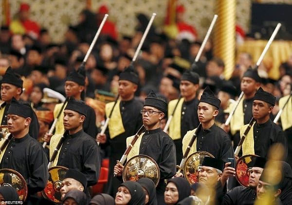 Sultan de Brunei: découvrez à quoi ressemble un mariage de milliardaire arabe (photos)