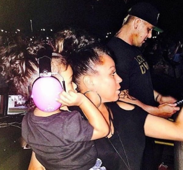 Chris Brown: Il poste des photos de lui en compagnie de ses parents et de sa fille