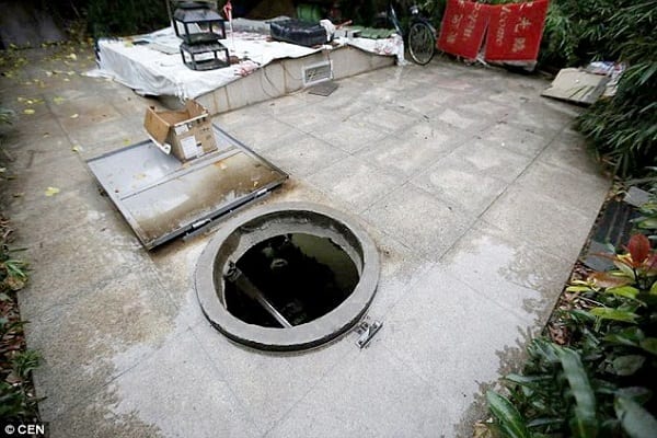 Chine: Pour ne pas payer le loyer un couple âgé vit dans un puits depuis 10 ans (PHOTOS)