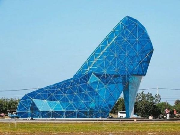 Une église en forme de chaussure haut talon construite en Taïwan: PHOTOS
