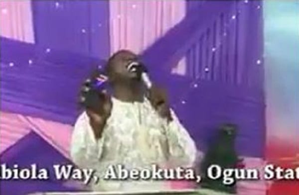 Nigeria: Un pasteur invoque Dieu pour recharger le compte des téléphones de ses fidèles