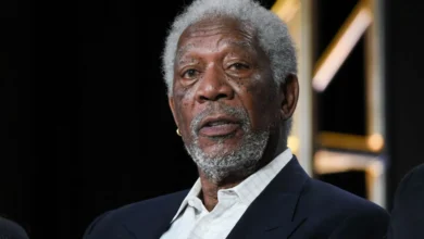 Morgan Freeman porte un gant qui inquiete ses fans