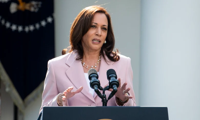 Les attaques sexistes contre Kamala Harris