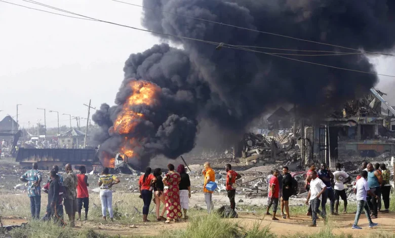 L’explosion d’un camion citerne au Nigeria fait 140 morts